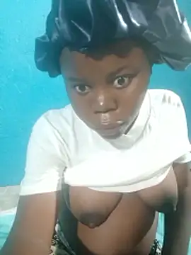 Snapshot of JuicyBerrie chatting on 01.14.26 JuicyBerrie online show from 01.14.26