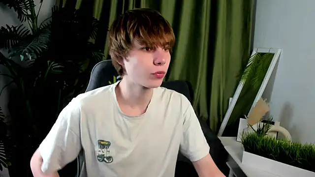 andyyzzz online show from 06.26.26