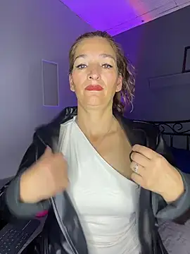 Snapshot of JennaMilf_ chatting on 02.13.26 JennaMilf online show from 02.13.26