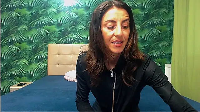 Stella John online show from 01.12.25