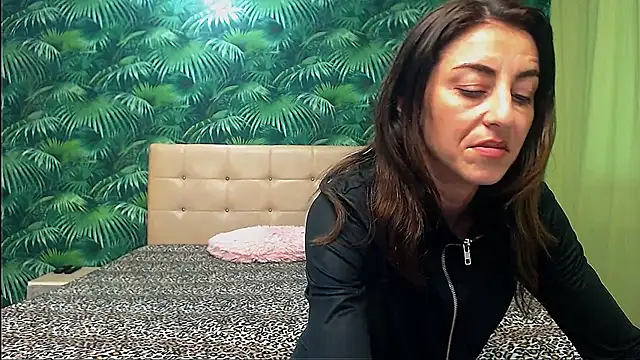 Stella John online show from 01.20.25