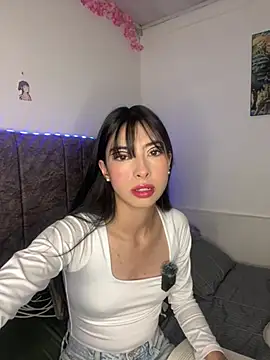 junorise23 online show from 07.18.26