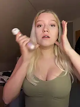 EmmiPemmi online show from 12.20.25