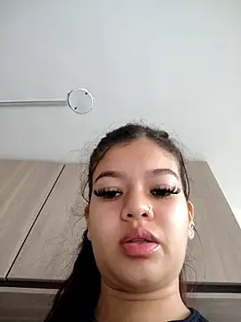 Arimonroee online show from 04.16.26