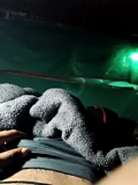 Snapshot of Hot2602 chatting on 12.20.25 Hot2602 online show from 12.20.25