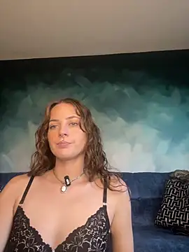 Snapshot of miamiamuse chatting on 02.21.26 miamiamuse online show from 02.21.26