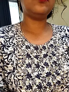 Deshi bhabhi143 online show from 02.09.26