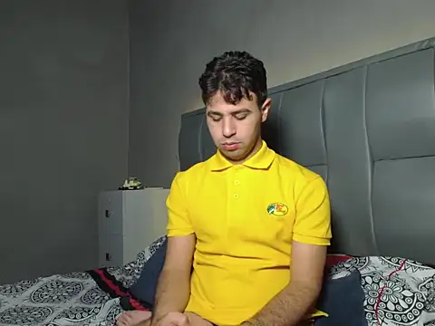 Snapshot of MAXIMILAINO-XXX chatting on 02.05.26 MAXIMILAINO-XXX online show from 02.05.26