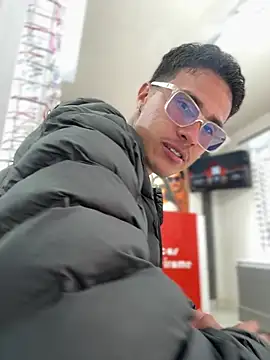 Latin Paisa Boy online show from 03.24.26