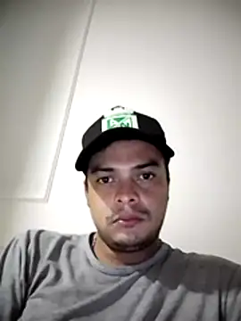 Snapshot of soytorres92 chatting on 07.14.26 soytorres92 online show from 07.14.26