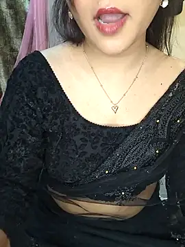 Snapshot of Saumyy chatting on 04.04.26 Saumyy online show from 04.04.26