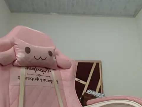 latina ts july online show from 04.18.26