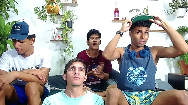 Interracial Snow Bunny online show from 03.03.26