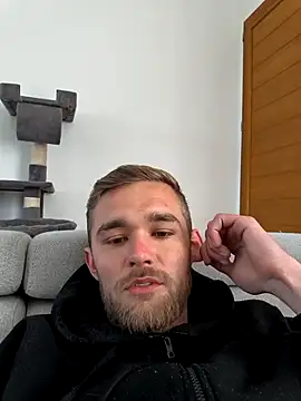 Benjamiinlt online show from 04.21.26