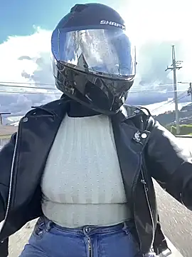 Scarlet auraa online show from 03.31.26