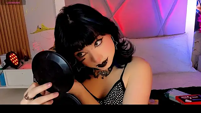 Snapshot of Sienna_Desiree chatting on 04.30.26 Sienna Desiree online show from 04.30.26