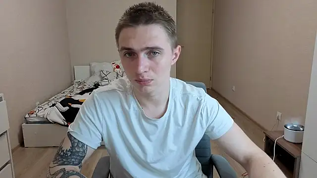 Snapshot of LEO__MILLER chatting on 05.20.26 LEO MILLER online show from 05.20.26