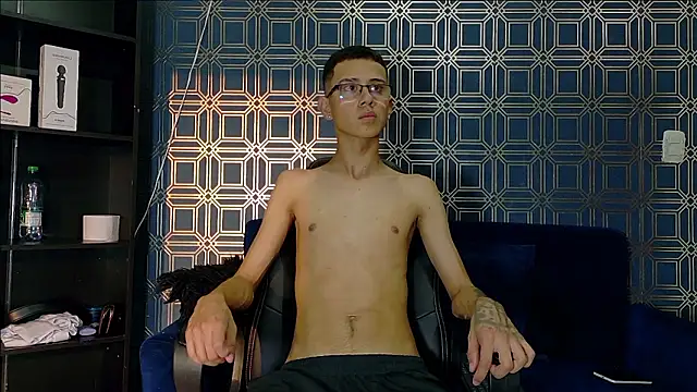 Snapshot of asher_lux chatting on 02.09.26 asher lux online show from 02.09.26