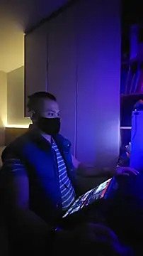 Snapshot of OnlyHand9x chatting on 02.13.26 OnlyHand9x online show from 02.13.26