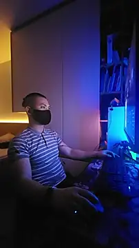 Snapshot of OnlyHand9x chatting on 02.14.26 OnlyHand9x online show from 02.14.26