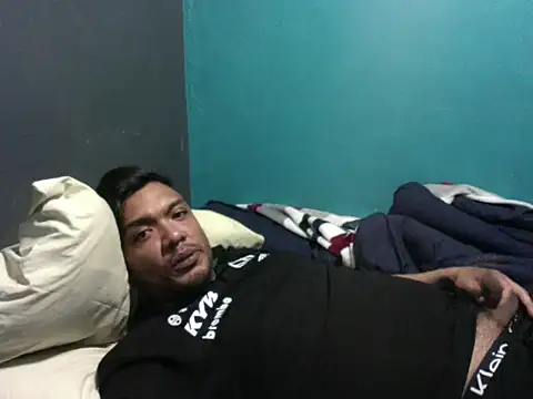 latinomoreno95 online show from 04.05.26