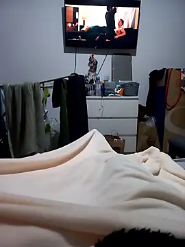 Snapshot of Henrytsuzuki chatting on 01.11.26 Henrytsuzuki online show from 01.11.26