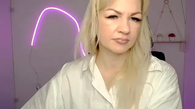 Madonna Fire online show from 04.19.26