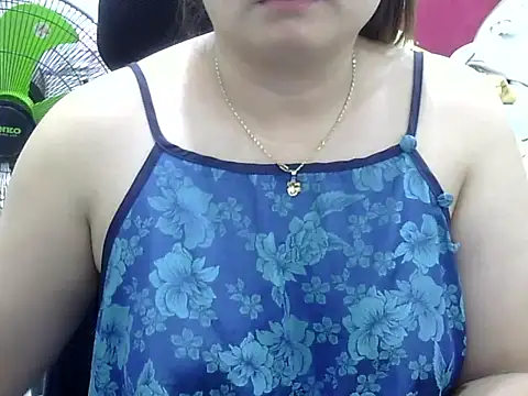 Sarah no land online show from 07.21.26