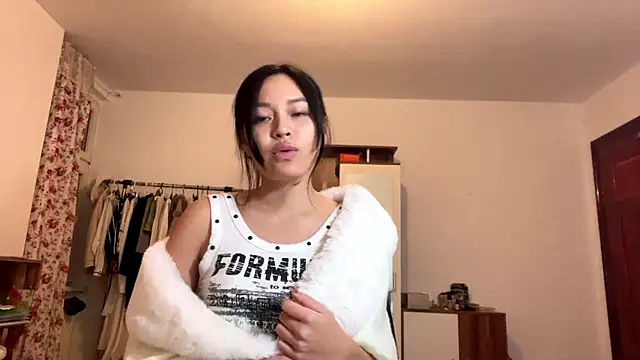 Snapshot of RenSato_ chatting on 01.09.26 RenSato online show from 01.09.26