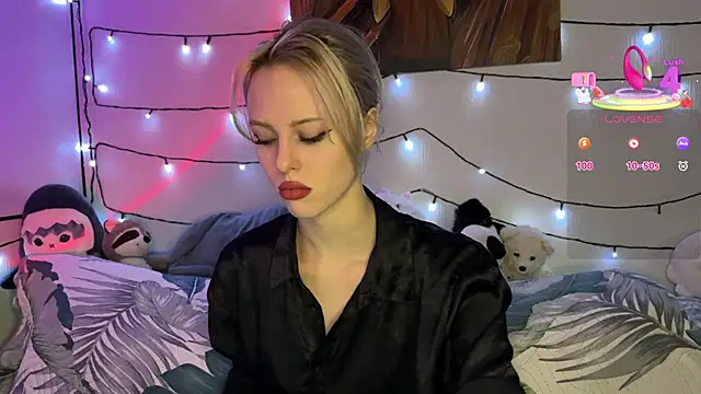 Snapshot of stillsweety chatting on 03.11.26 stillsweety online show from 03.11.26