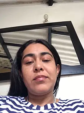 Julieth-Grey online show from 01.05.26