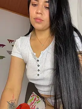 sophyy white online show from 06.02.26