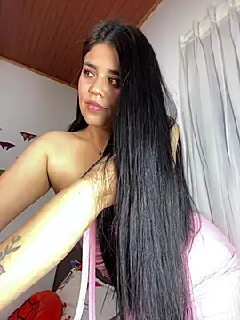 sophyy white online show from 06.08.26