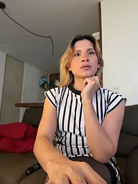 Snapshot of milablossom01 chatting on 06.19.26 milablossom01 online show from 06.19.26