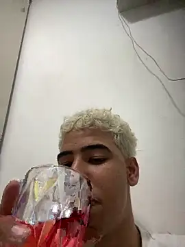 lzinho9153 online show from 02.26.26