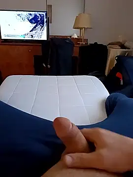 Snapshot of GrowledTyndale chatting on 01.11.26 GrowledTyndale online show from 01.11.26