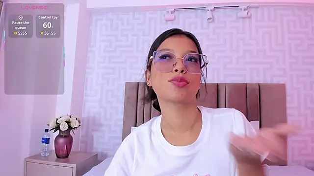 Alondra 2526 online show from 01.09.26