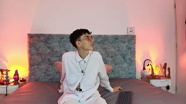 Snapshot of Hari_Andre_ chatting on 01.07.26 Hari Andre online show from 01.07.26