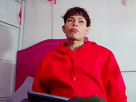 Snapshot of brosscams2025 chatting on 01.08.26 brosscams2025 online show from 01.08.26