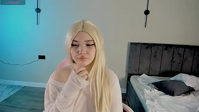 Aiko mainee online show from 02.23.26