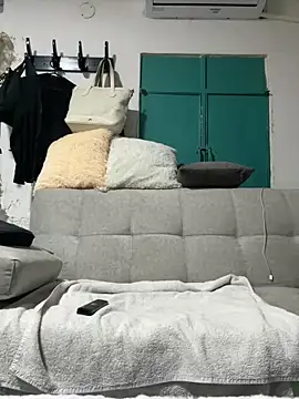 Snapshot of lriana_miller chatting on 02.19.26 lriana miller online show from 02.19.26