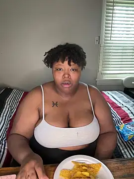 Chocolatebunnyxx96 online show from 05.01.26