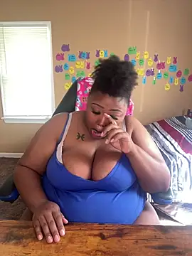 Chocolatebunnyxx96 online show from 05.07.26