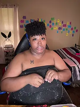 Chocolatebunnyxx96 online show from 05.16.26