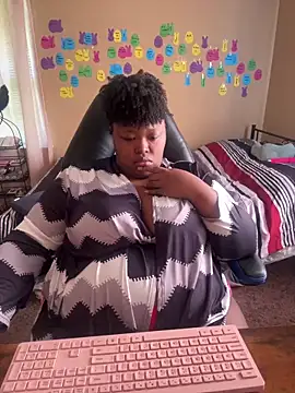 Chocolatebunnyxx96 online show from 05.17.26