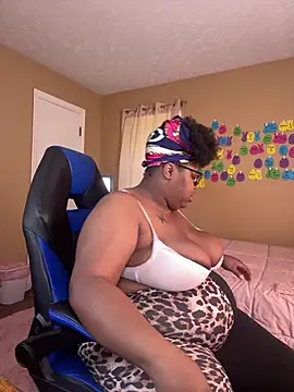 Chocolatebunnyxx96 online show from 05.29.26
