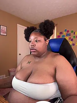 Chocolatebunnyxx96 online show from 05.31.26