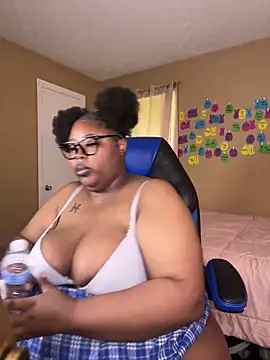 Chocolatebunnyxx96 online show from 05.31.26
