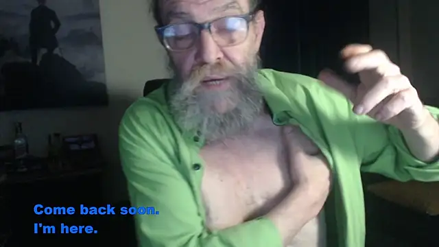 Snapshot of Uncle_Hottie chatting on 07.04.26 Uncle Hottie online show from 07.04.26