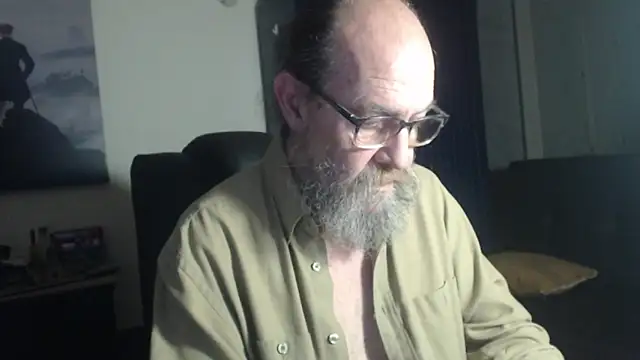 Snapshot of Uncle_Hottie chatting on 07.14.26 Uncle Hottie online show from 07.14.26